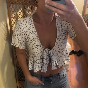 Crop tie front top
